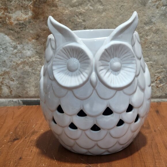 Yankee Candle Scenterpiece Owl Meltcup Warmer Lights Up LED Timer - Picture 2 of 9